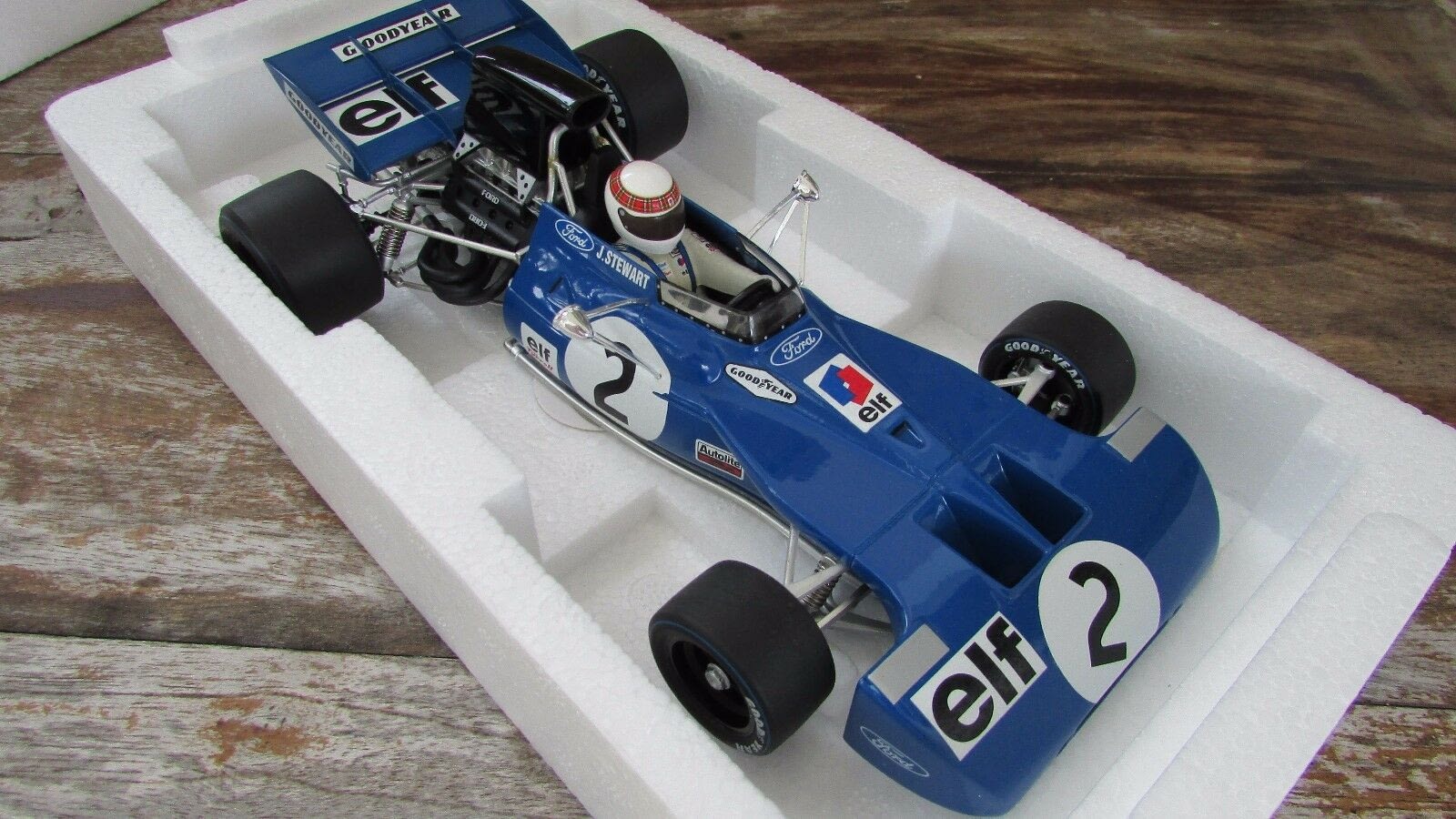 for diecast collectors NO CARS ! 1:18 Jackie Stewart figurine VERY RARE !!